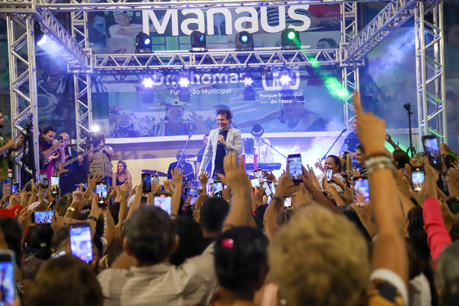 Prefeito David Almeida celebra Dia das Mães com idosos em evento marcado por emoção e solidariedade